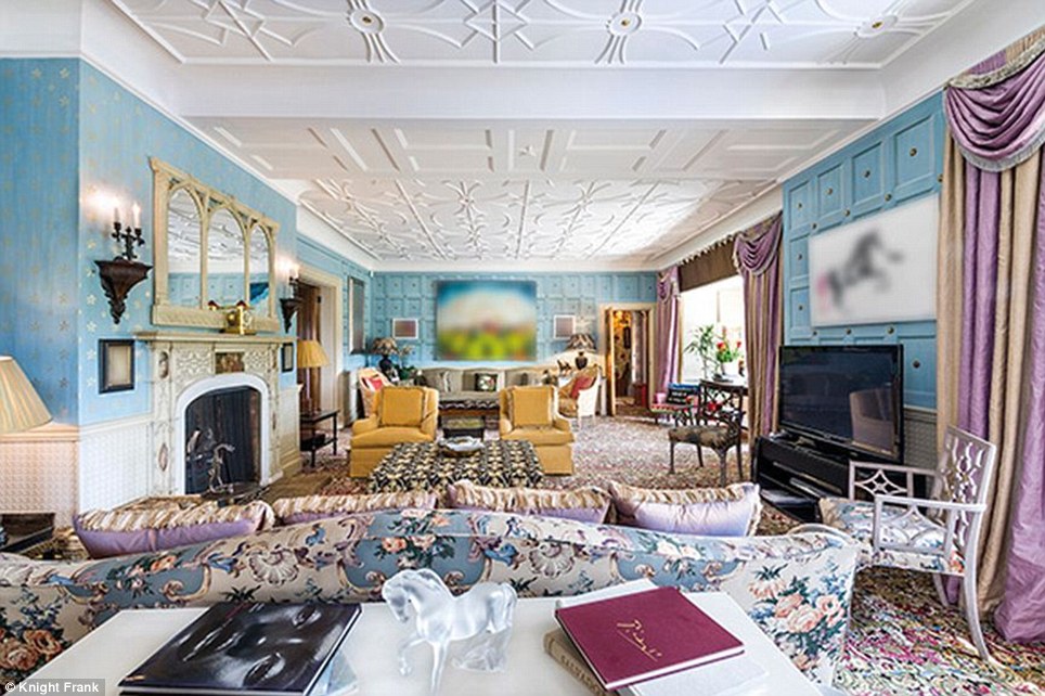 Ringo Starr vende casa in vendita la super villa nella campagna