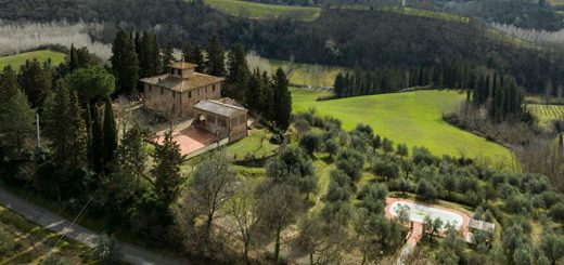 Villa in pietra toscana nelle colline del Chianti Classico
