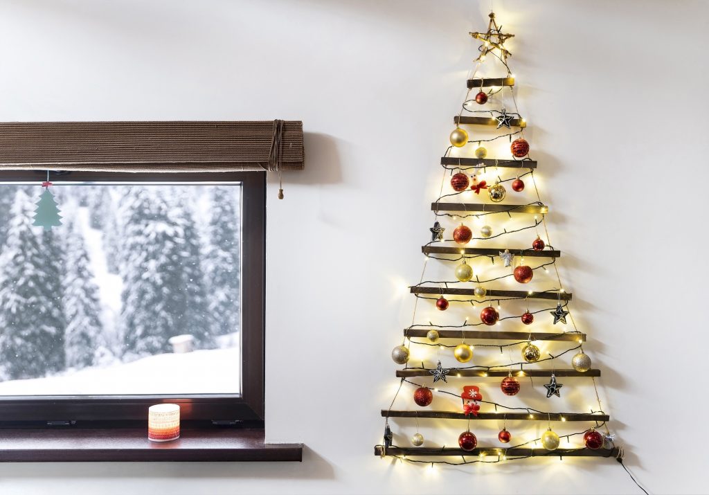 alberi di Natale a metà e a muro